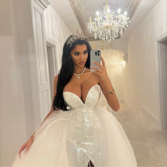 New Strapless Deep V Sequin Tulle Gown in White Size Medium - Picture 7 of 8